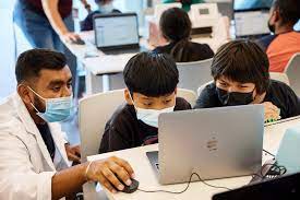 Empowering Learning: The Impact of Apple Education in Transforming Classrooms